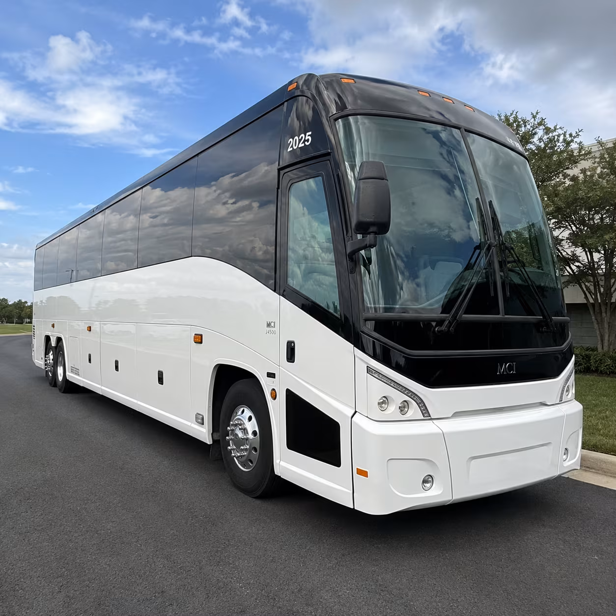 concert shuttle buses to crypto com arena and the kia forum from fontana
