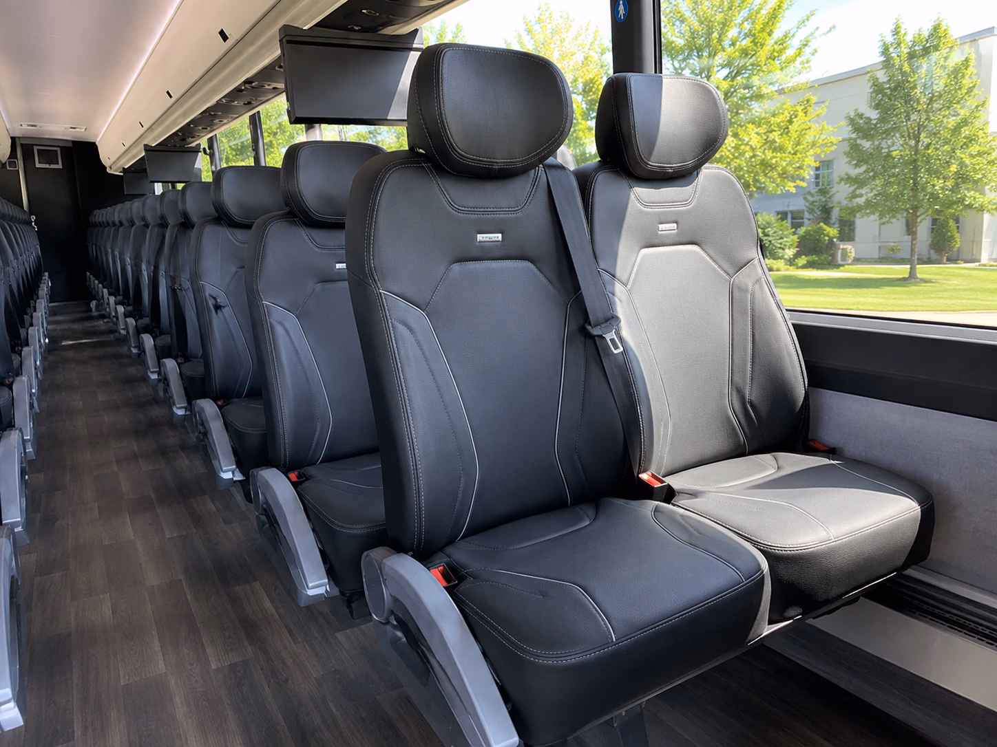 shuttle buses between fontana hotels and your wedding venue